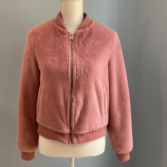 Forever 21 Jackets & Blazers - Forever 21 Blush Pink Faux Fur Bomber Jacket - Women S